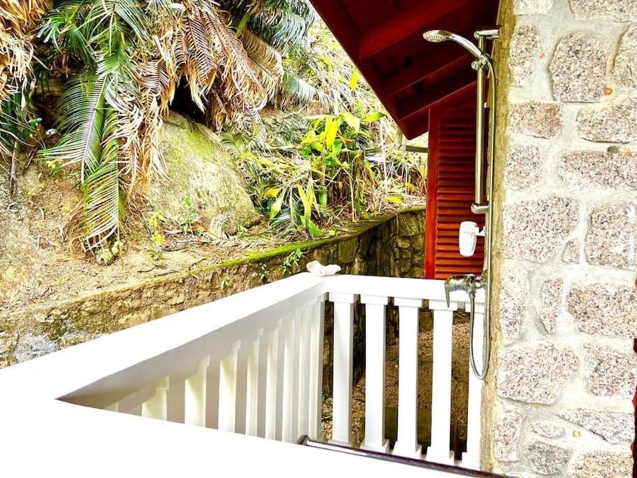 Hilltop South - Villa Bougainville Такамака Экстерьер фото